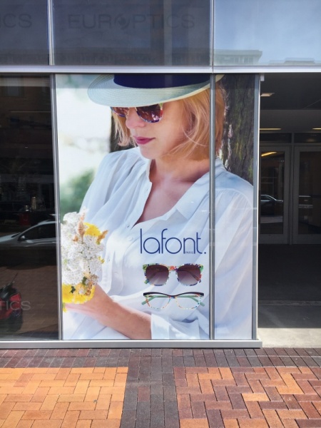 la font 2 - Creating a Great Customer Experience With Signage